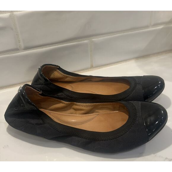 COACH Wanda Black Signature Logo Size 9B Ballet Flats Patent Leather Toes Shoes - Picture 1 of 16